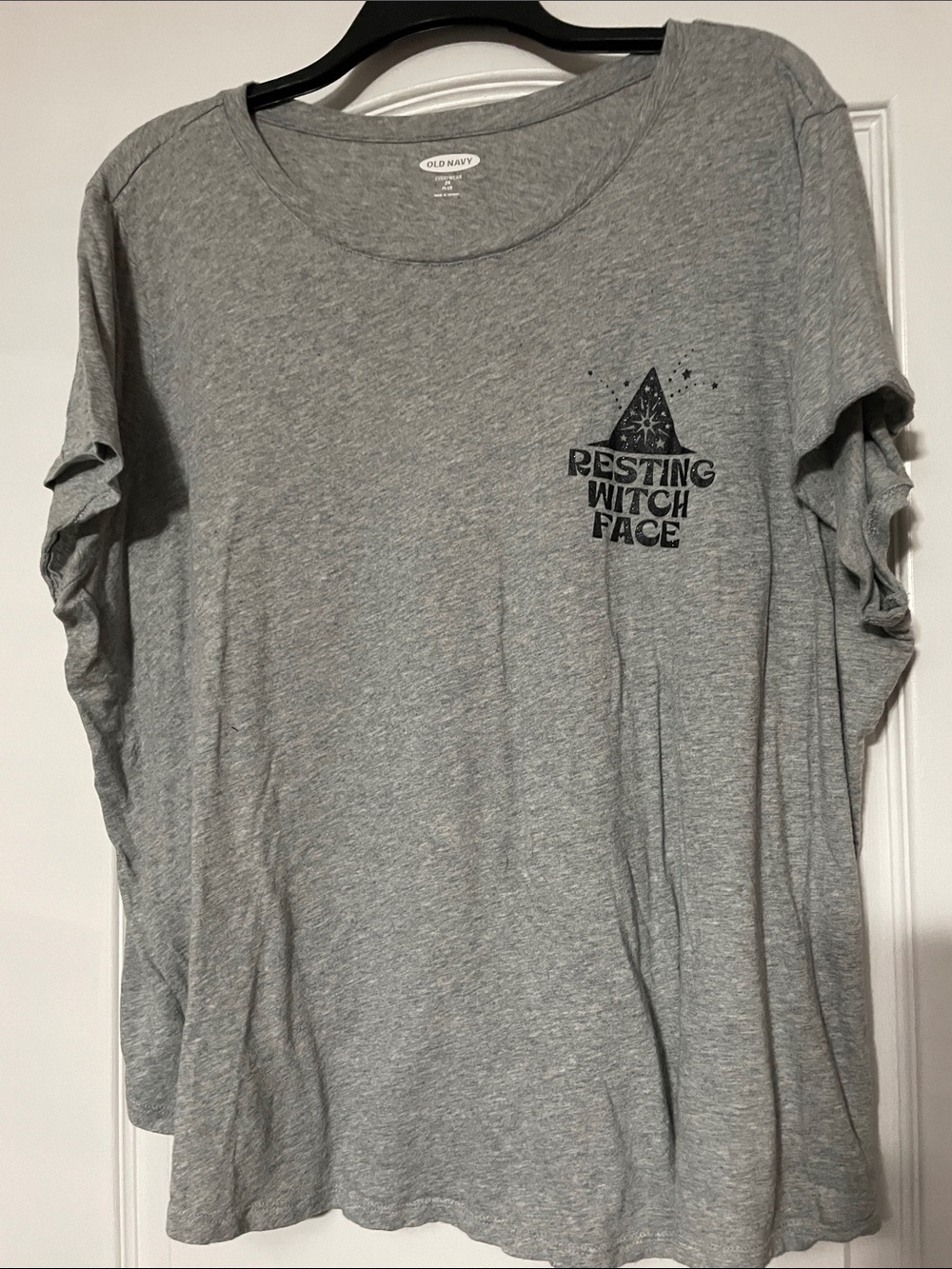 Old Navy Gray Short Sleeve Tee with 'Resting Witch Face' Graphic